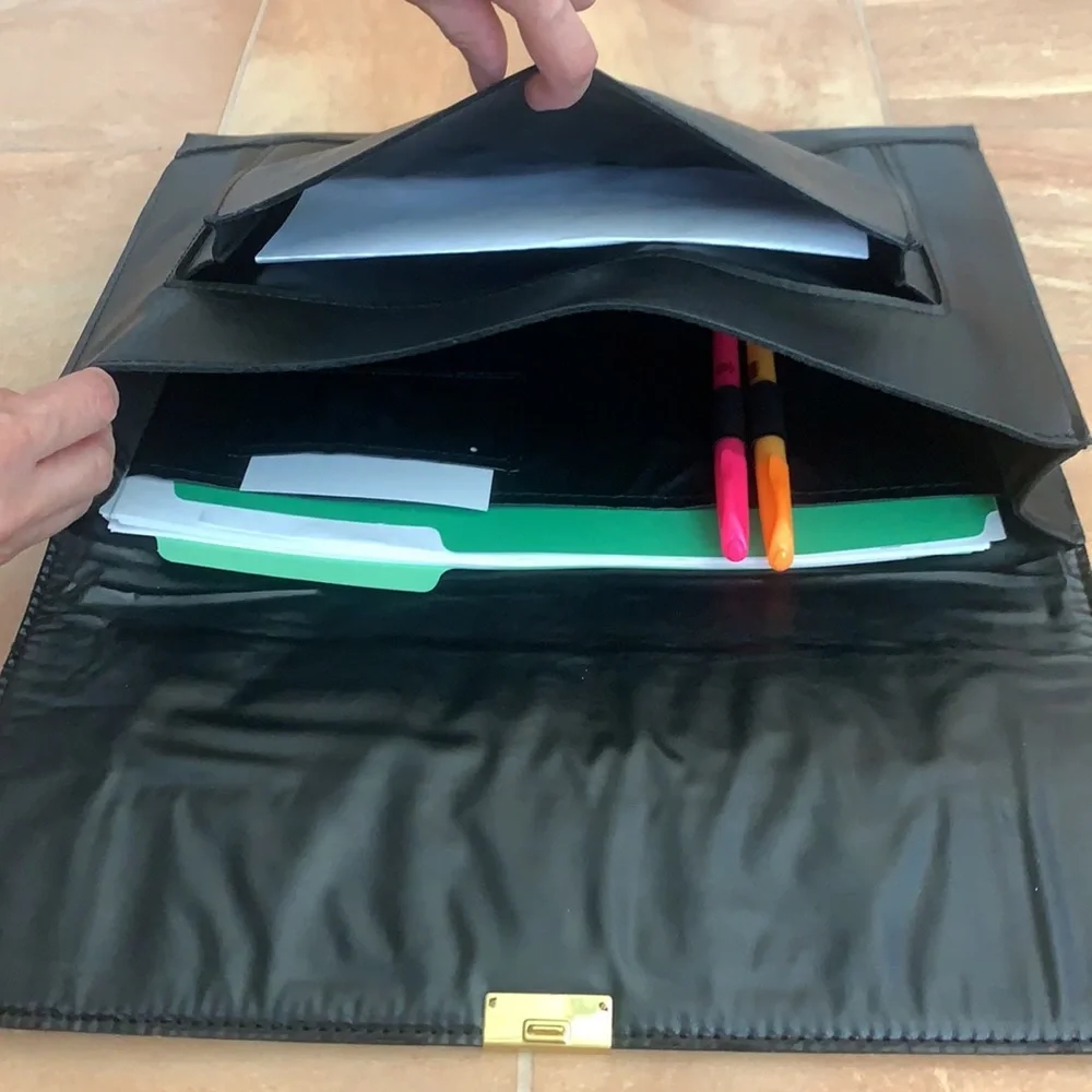 NWOT Vintage Black Faux Leather Business Portfolio Holder- Gold Clasp Closure